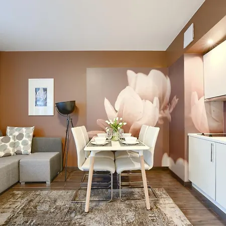 Kosciuszki, Sun & Snow *