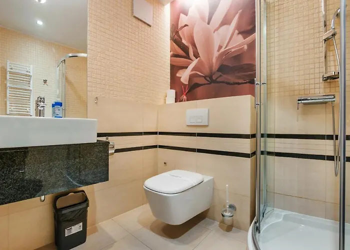 Kosciuszki, Sun & Snow *